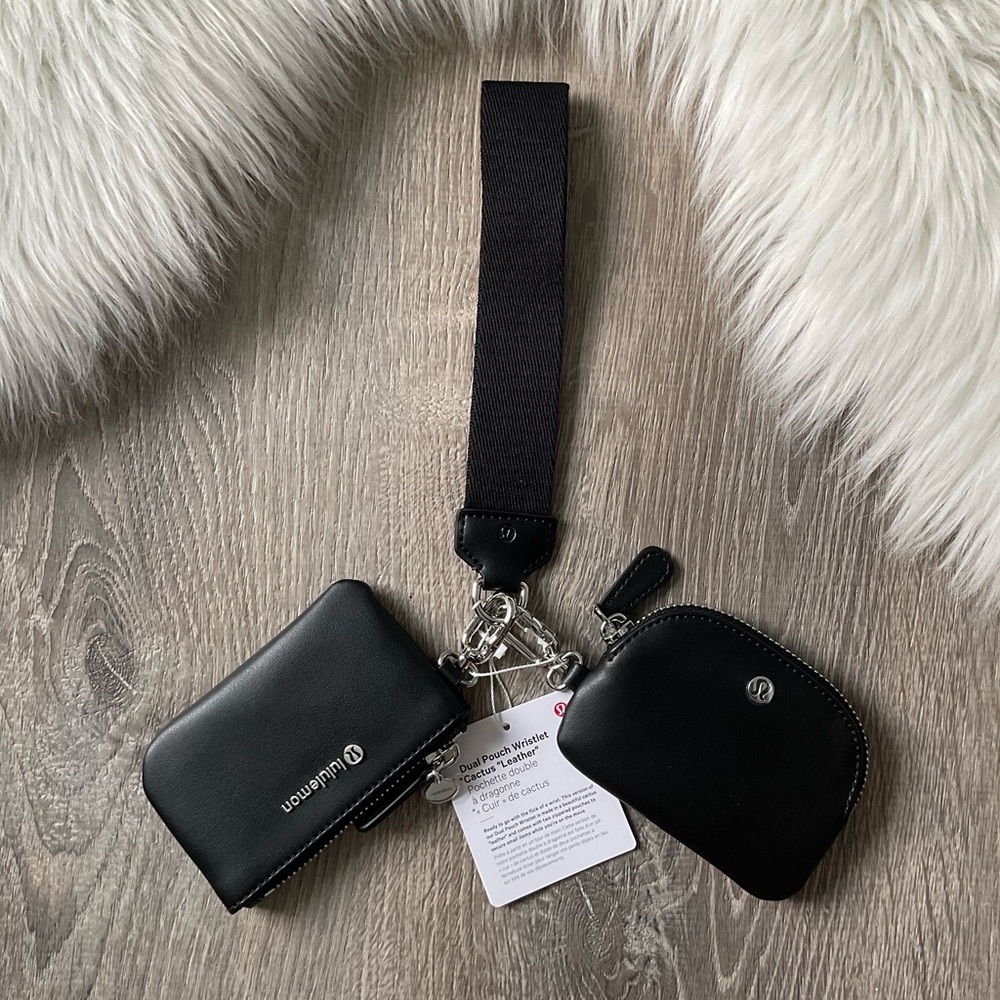 🍋LULULEMON Dual Pouch Wristlet Leather Alternative Black/Silver